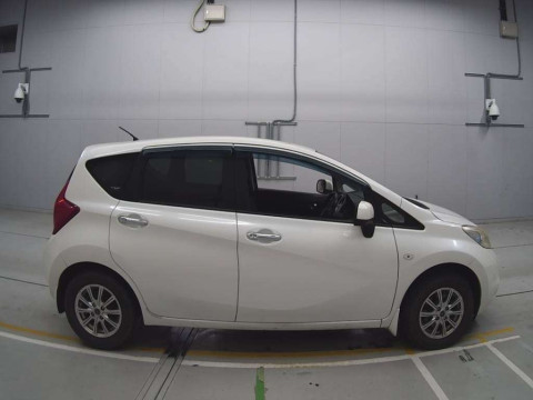 2014 Nissan Note E12[2]