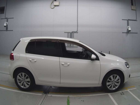 2012 Volkswagen Golf 1KCAX[2]