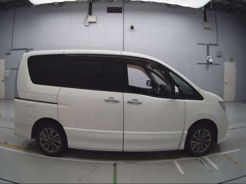 2011 Nissan Serena FC26[2]