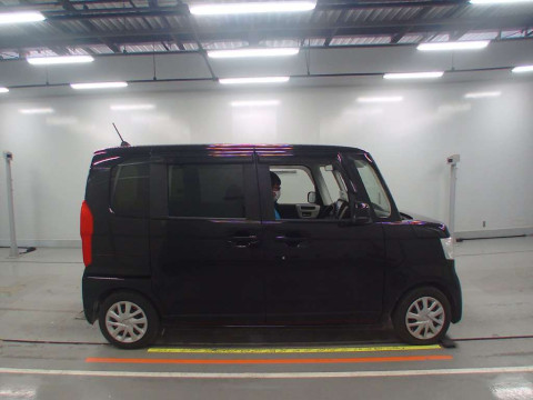 2017 Honda N-BOX JF3[2]