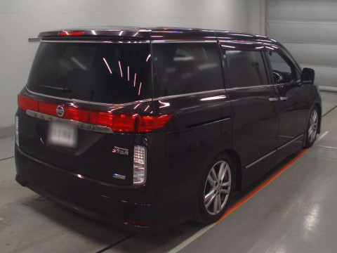 2010 Nissan Elgrand TE52[1]