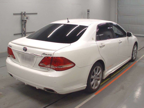 2010 Toyota Crown GRS200[1]