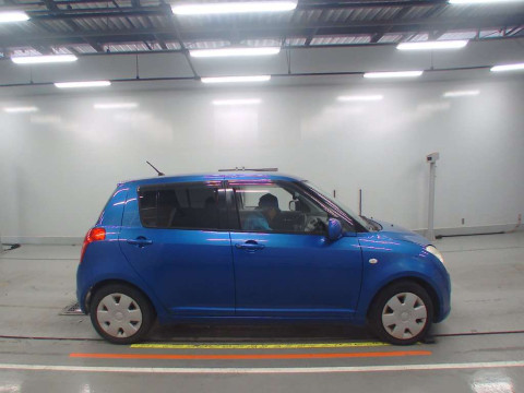 2010 Suzuki Swift ZC11S[2]