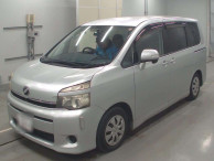 2010 Toyota Voxy