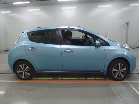 2016 Nissan Leaf AZE0[2]