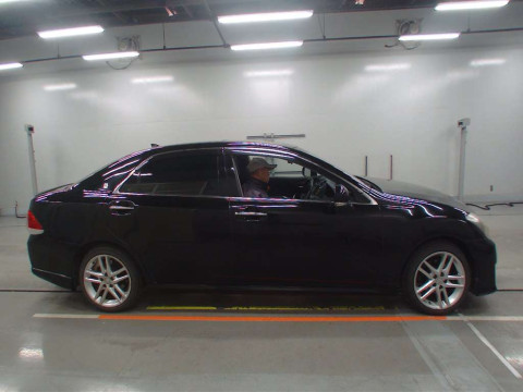 2010 Toyota Crown GRS200[2]