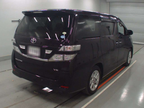 2011 Toyota Vellfire GGH20W[1]