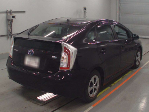 2012 Toyota Prius ZVW30[1]