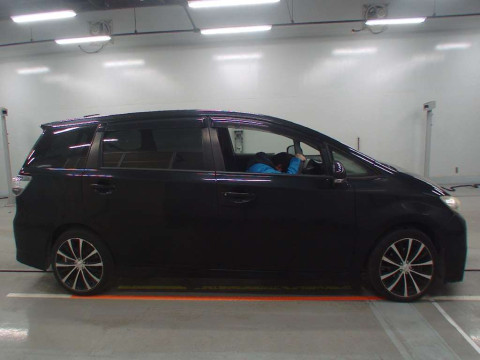 2012 Toyota Wish ZGE20W[2]