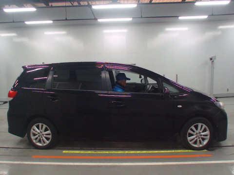 2010 Toyota Wish ZGE20W[2]