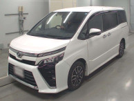 2017 Toyota Voxy