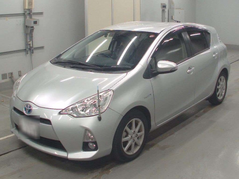 2012 Toyota Aqua NHP10[0]