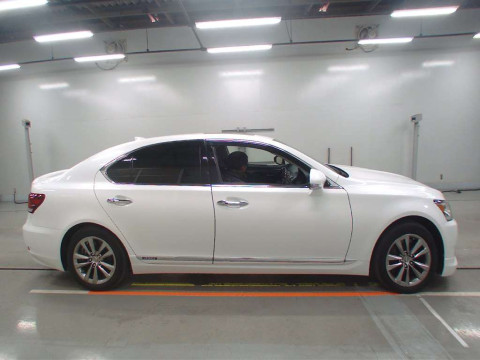 2014 Lexus LS UVF45[2]