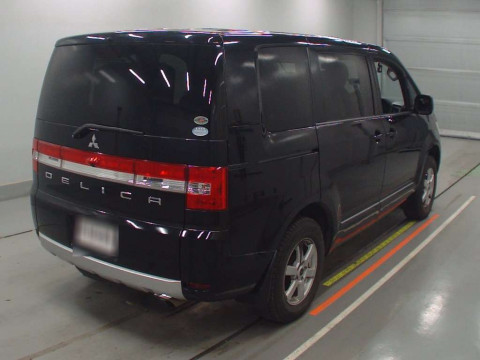 2009 Mitsubishi Delica D5 CV5W[1]