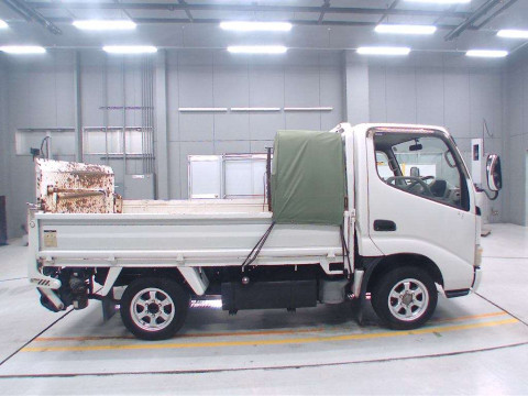 2005 Toyota Dyna Truck KDY220[2]