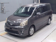 2012 Toyota Noah