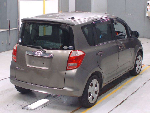 2007 Toyota Ractis NCP100[1]