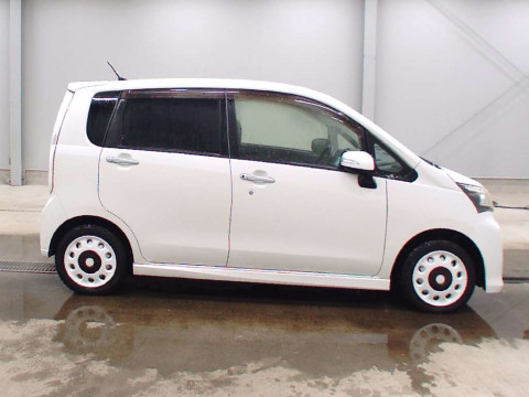 2013 Daihatsu Move Custom LA110S[2]