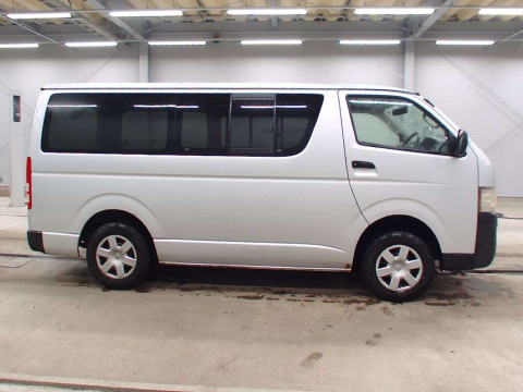 2005 Toyota Hiace Van KDH205V[2]