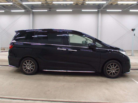 2013 Honda Odyssey RC1[2]