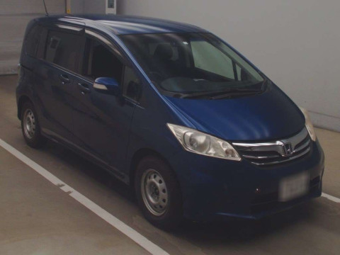 2012 Honda Freed GB3[2]