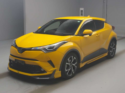 2018 Toyota C-HR NGX10[0]