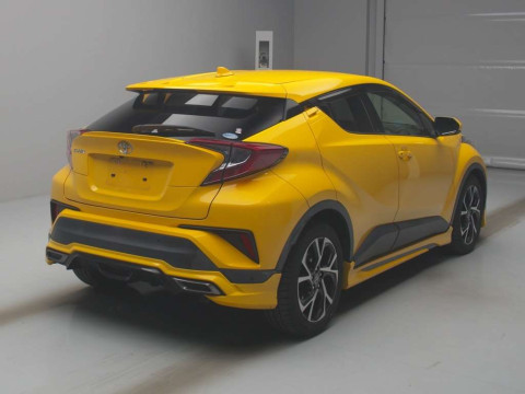 2018 Toyota C-HR NGX10[1]