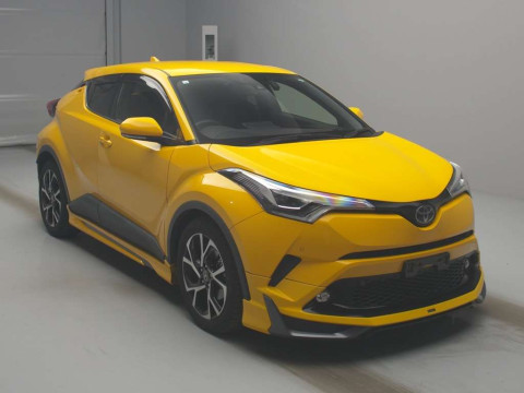 2018 Toyota C-HR NGX10[2]