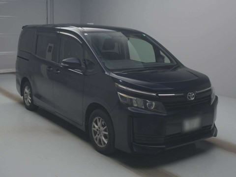 2014 Toyota Voxy ZRR80G[2]