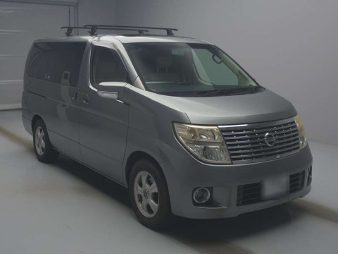 2005 Nissan Elgrand MNE51[2]