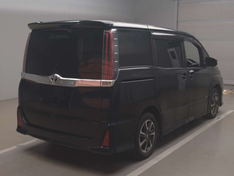 2017 Toyota Noah ZRR80W[1]