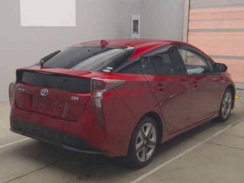 2016 Toyota Prius ZVW51[1]