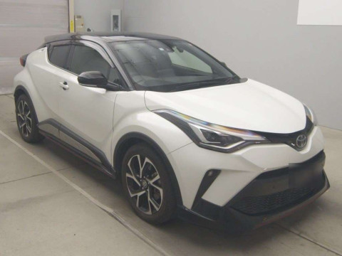 2019 Toyota C-HR NGX10[2]