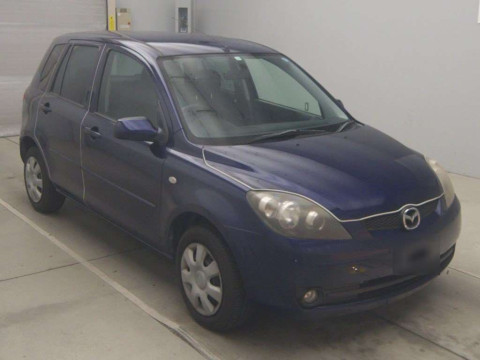 2005 Mazda Demio DY3W[2]