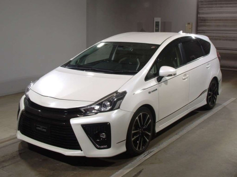 2016 Toyota Prius alpha ZVW41W[0]