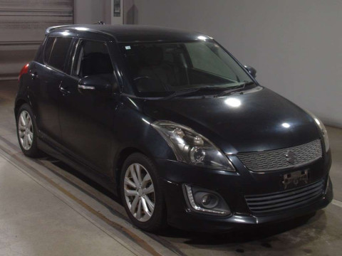 2014 Suzuki Swift ZC72S[2]