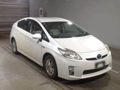 2010 Toyota Prius ZVW30[2]