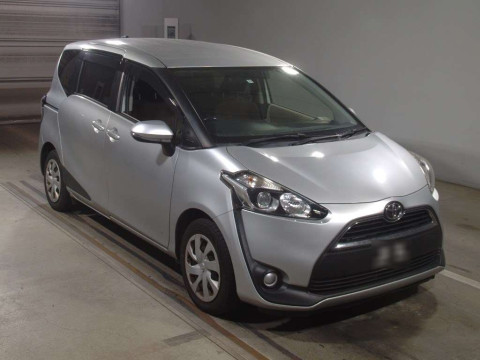 2015 Toyota Sienta NSP170G[2]