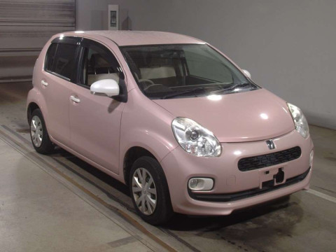 2015 Toyota Passo KGC30[2]