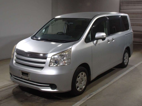 2009 Toyota Noah ZRR70G[0]