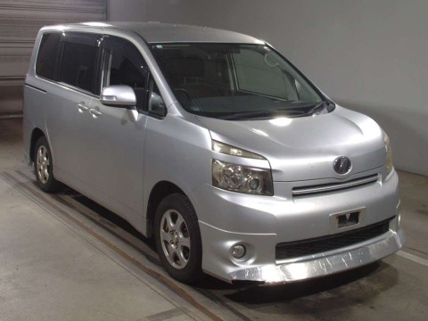 2008 Toyota Voxy ZRR70G[2]