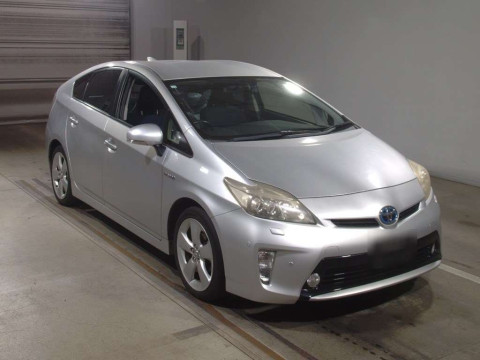 2012 Toyota Prius ZVW30[2]