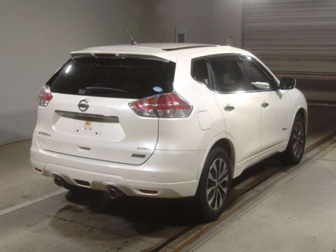 2016 Nissan X-Trail HNT32[1]