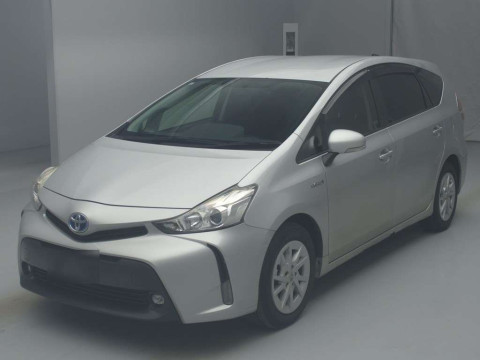 2015 Toyota Prius alpha ZVW41W[0]