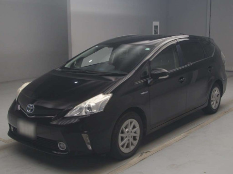 2013 Toyota Prius alpha ZVW41W[0]