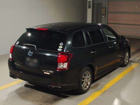 2013 Toyota Corolla Fielder NKE165G[1]