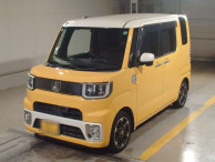 2015 Daihatsu Wake