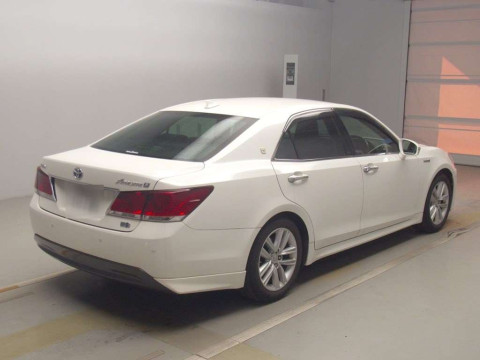 2014 Toyota Crown Hybrid AWS210[1]