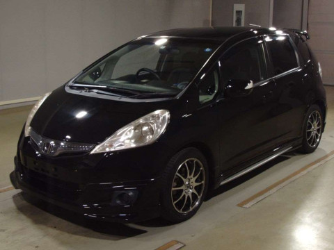 2011 Honda Fit Hybrid GP1[0]