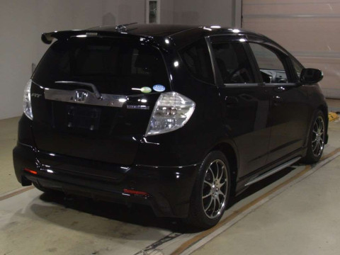 2011 Honda Fit Hybrid GP1[1]